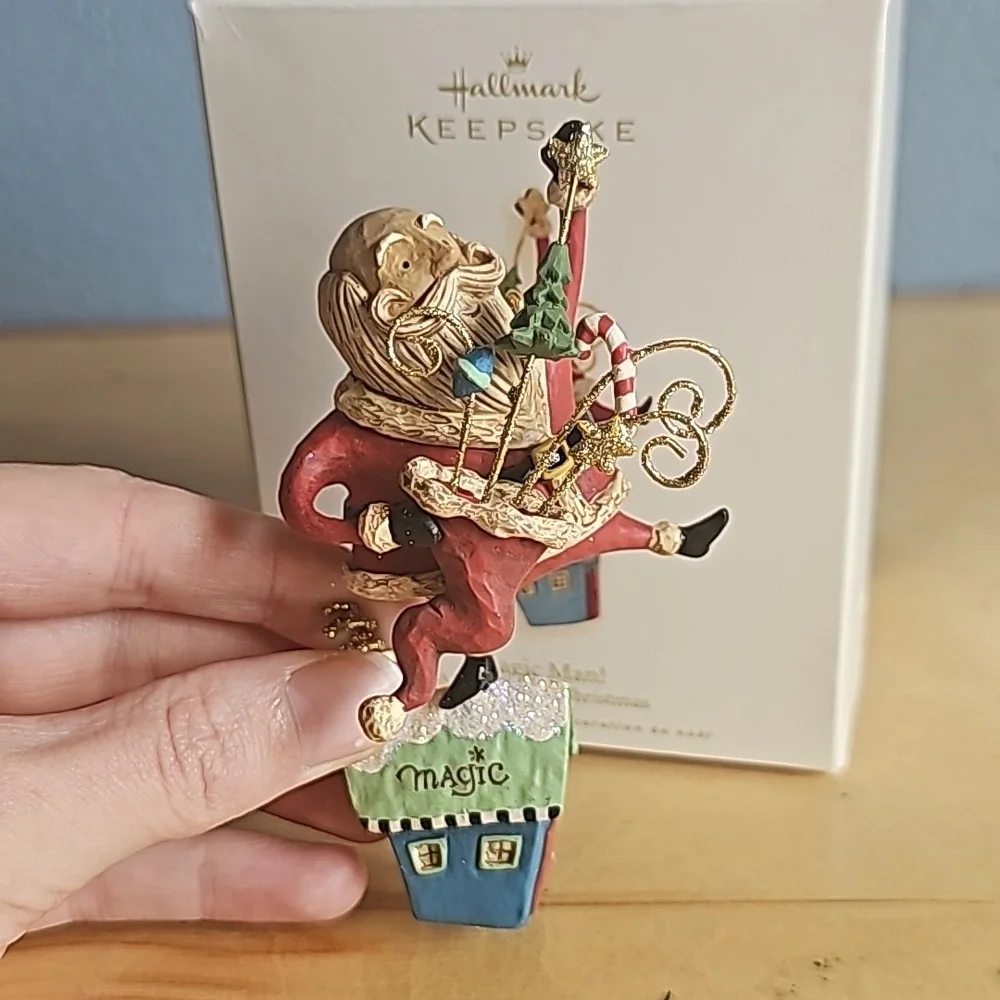 Hallmark keepsake magic man Santa Claus ornament - Picture 2 of 5
